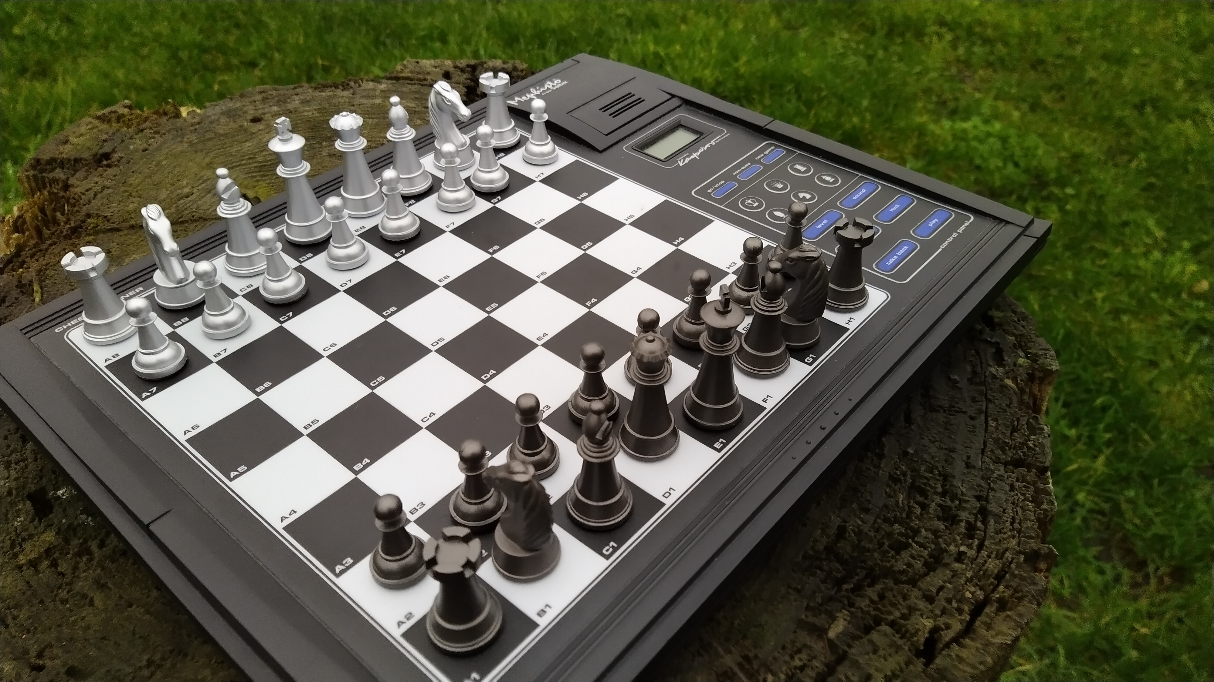 Saitek Mephisto skakcomputer fra 2003 – Diverse eftertragtede varer