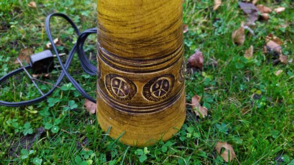 Holbæk retro keramik lampe i karryfarve