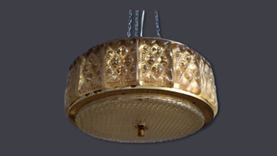 Smuk eksklusiv stor vintage lysekrone i messing. Pickup only