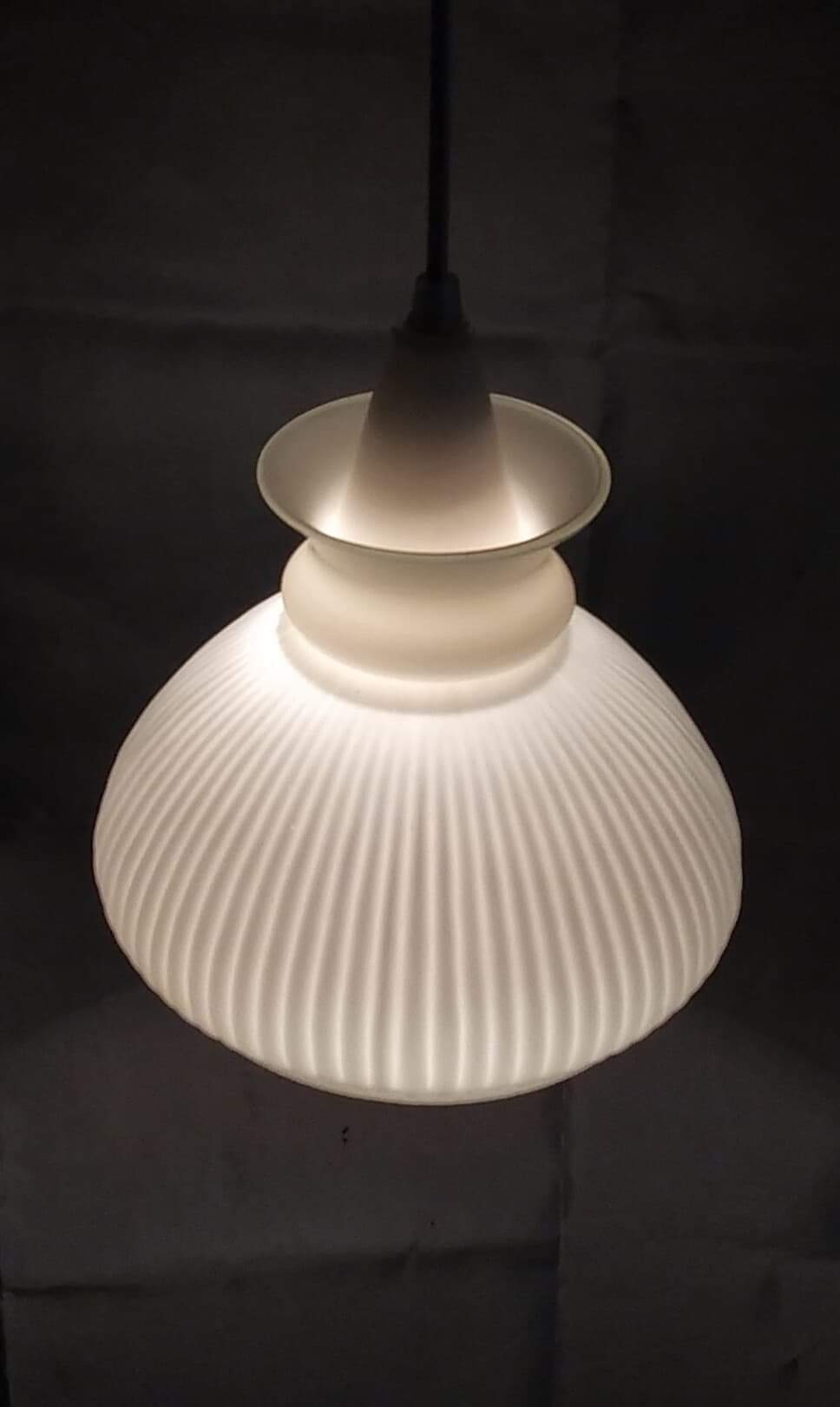 Smuk antik glaspendel i opalglas fra Holmegaard. Upcyclet. Unika. – produktbillede 1 – Vintage Lamper
