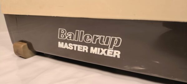 Ballerup master mixer røremaskine i beige og karry.