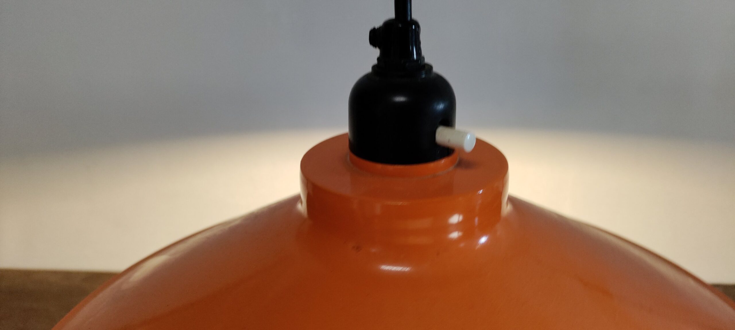 Orange emalje værkstedspendel fra E.S.Horn. 30 cm med nyt el. – produktbillede 1 – Boutique Køkkenlamper