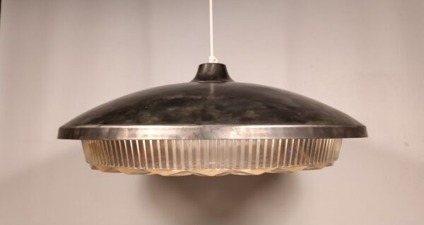 Stor smuk retro lampe til spisebordet i stål. Upcycled og med nyt el. 45 cm i diameter.