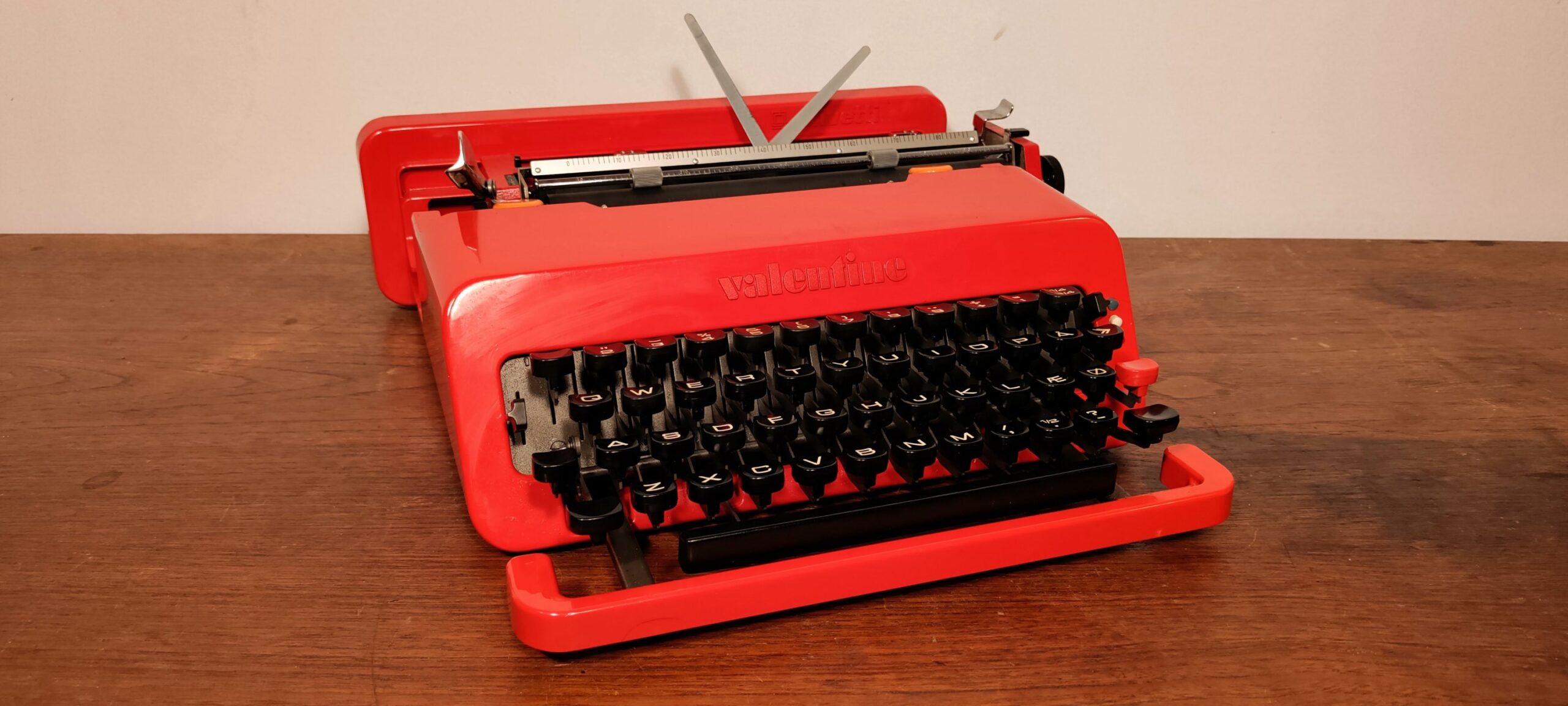 Olivetti Valentine i Ferrari rød. Serviceret og renset. – Retro furniture