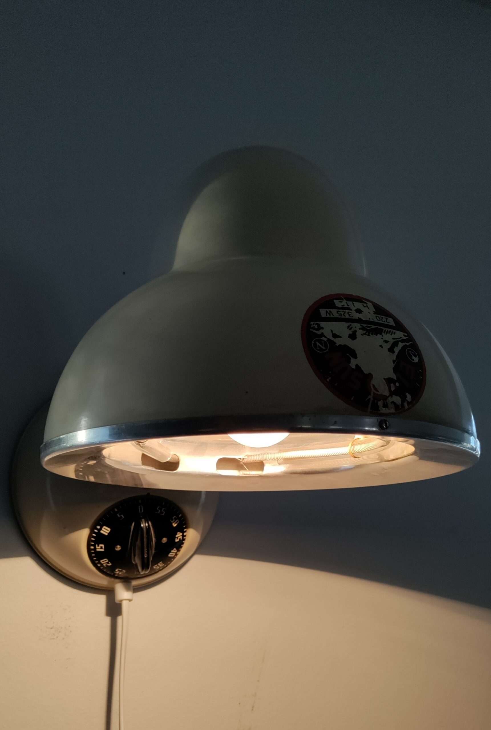 Smuk retro væglampe med helt nyt el. Upcycled. – produktbillede 1 – Rafińerede Væglamper