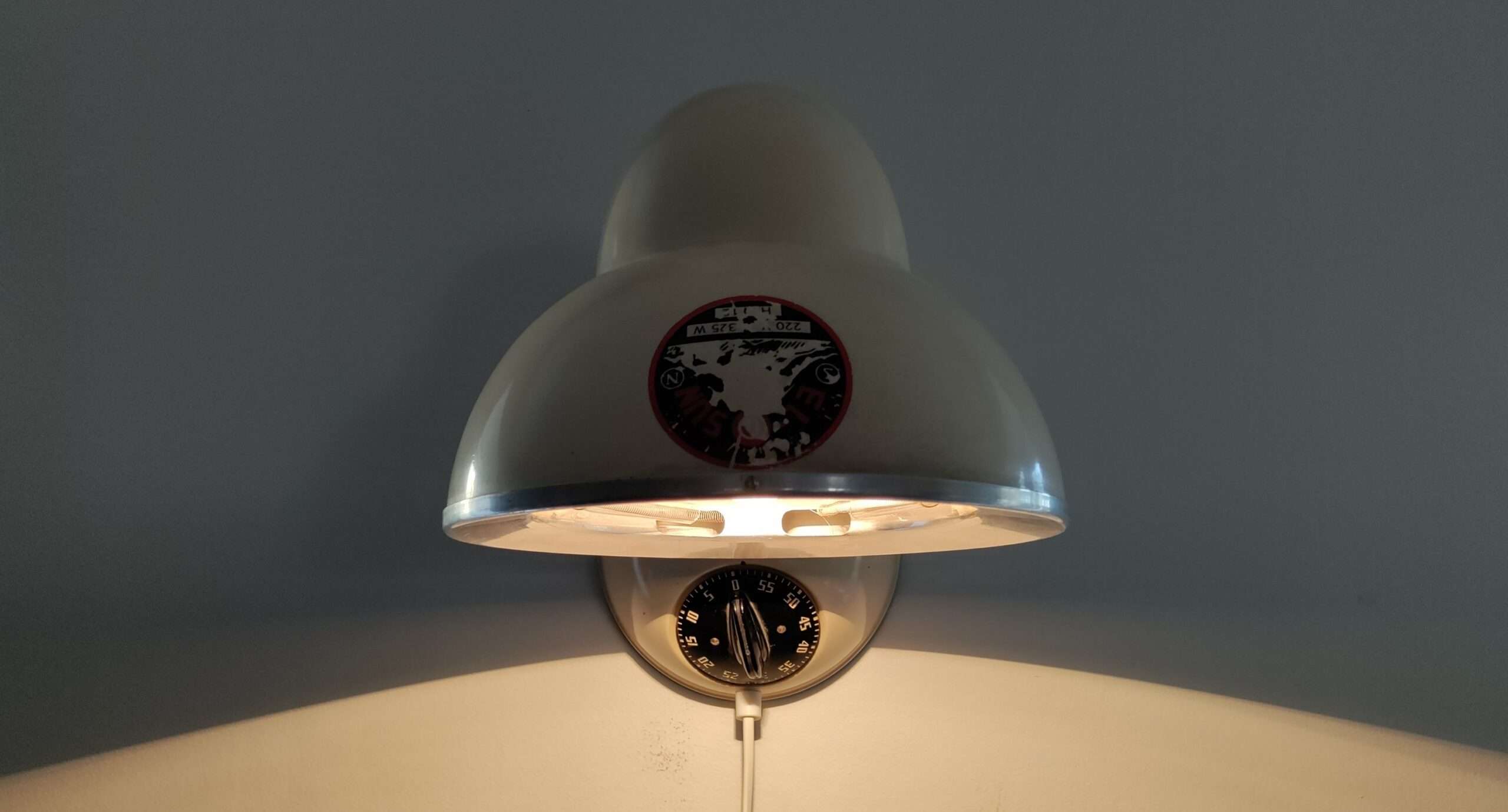 Smuk retro væglampe med helt nyt el. Upcycled. – Rafińerede Væglamper