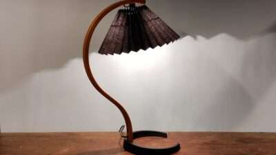 Mads Caprani Bordlampe 70 erne - formspændt bøg - Caprani Light