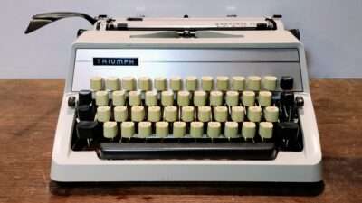 Triumph typewrither skrivemaskine