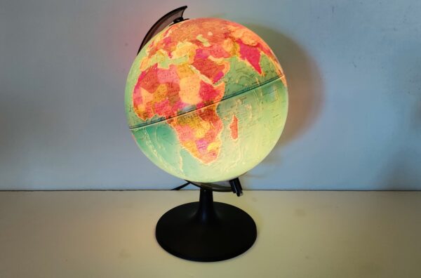 Scan Globe. Dansk produceret globus fra 80 erne. Type 5Y – 25 cm i diameter.