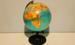 Scan Globe. Dansk produceret globus fra 80 erne. Type 5Y – 25 cm i diameter.