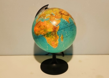 Scan Globe. Dansk produceret globus fra 80 erne. Type 5Y – 25 cm i diameter.