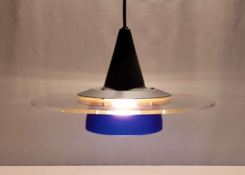 Klassisk danish design light loftlampe fra 80 erne med helt nyt el. 30 cm i diameter.