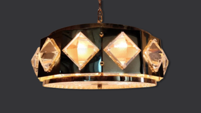 Svensk Rejmyra krystalglas pendel belagt med 24 karat guld. Ø37.