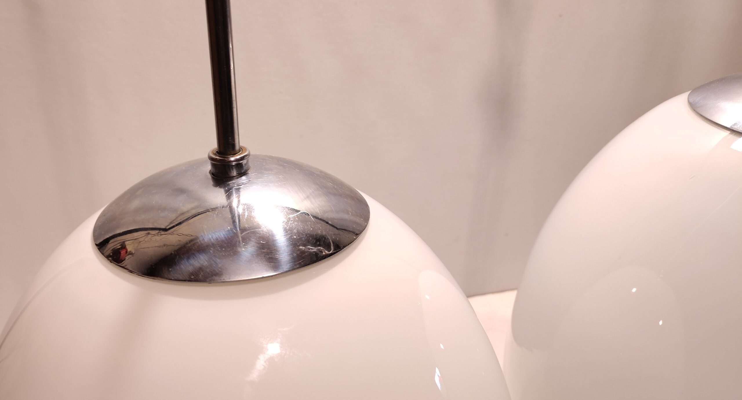 Sæt med 2 Louis Poulsen klokkependler model delta. Alt el er nyt. 29 cm i diameter. Sætpris. – produktbillede 2 – Hvide og neutrale stilfulde
