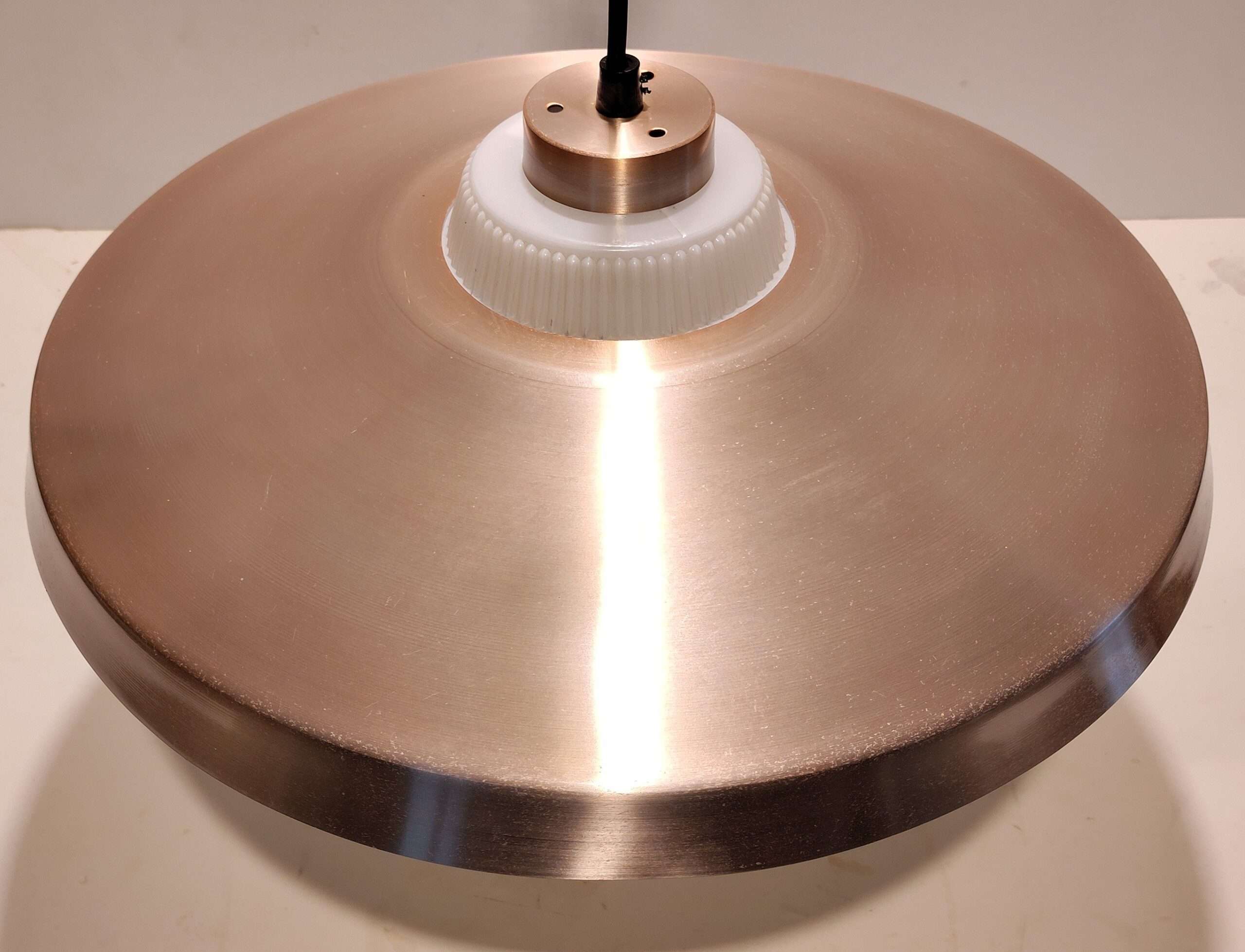 1960 Retro loftlampe i kobber design. 41 cm i diameter. Alt el er nyt – produktbillede 2 – Design ikoniske lamper til spisestuen
