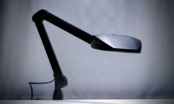 Luxo design arkitekt lampe i sort. 66 cm arm. Perfekt condition.