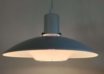 Jørgen Gammelgaard dansk design loftlampe i flødehvid. Alt el er nyt
 Ø26,5 cm. 1980. Læs mere