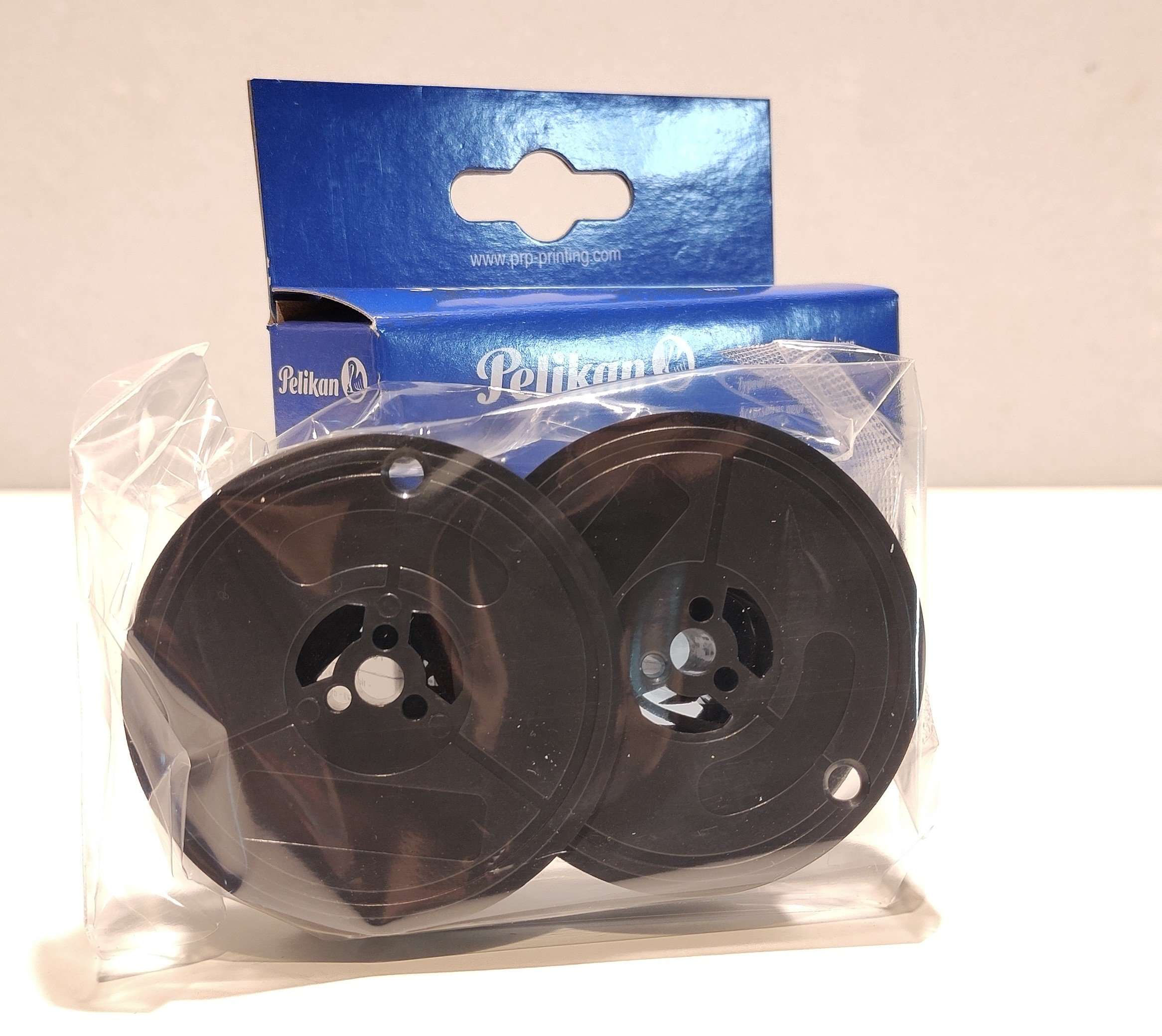 Nye farvebånd 13 m.m. til skrivemaskiner. Sort. Læs mere om hvilke modeller de passer til. – produktbillede 1 – Vintage Lamper