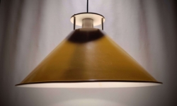 Nordisk Solar lampe til spisebordet. C.F.Møller. Ø55. Karry gul. Model Thorn. Nyt el. Læs mere.