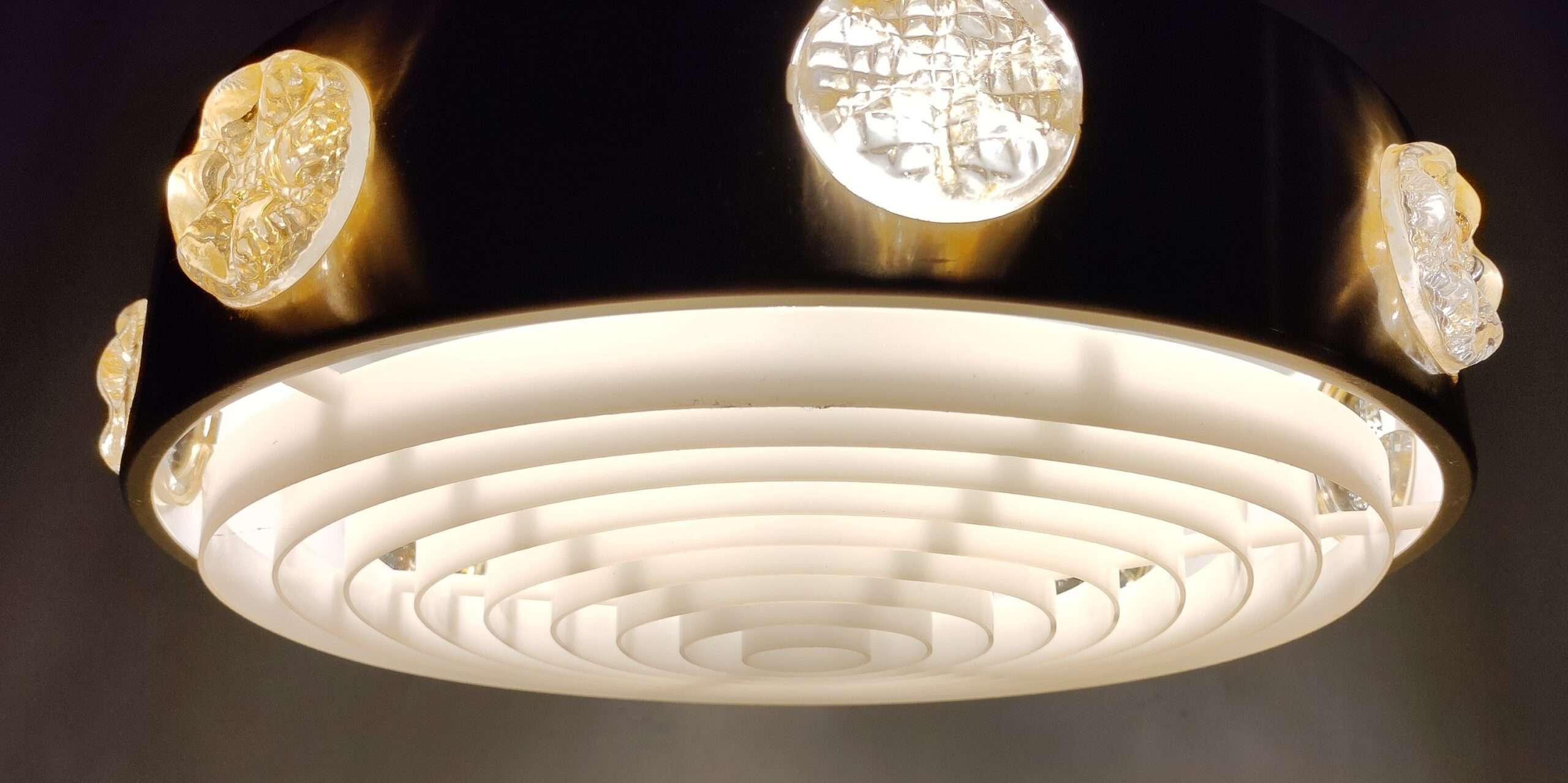 Dansk Vitrika loft lam fra 1960. Alt el er nyt. Ø38. Læs mere. – produktbillede 3 – Design ikoniske lamper til spisestuen
