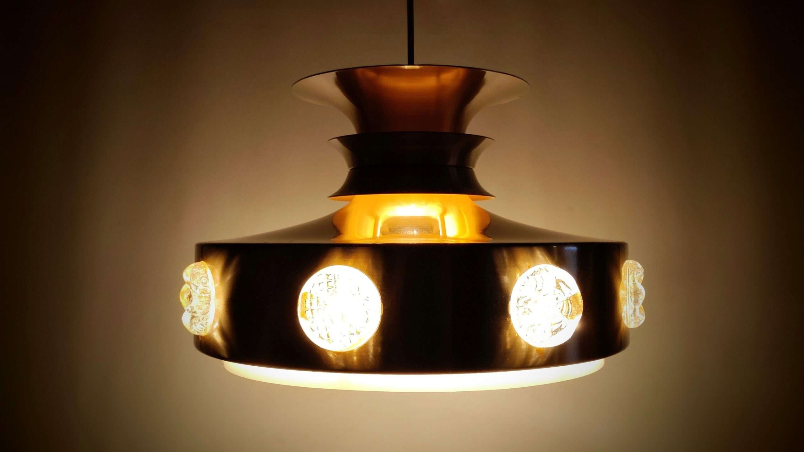Dansk Vitrika loft lam fra 1960. Alt el er nyt. Ø38. Læs mere. – produktbillede 1 – Design ikoniske lamper til spisestuen