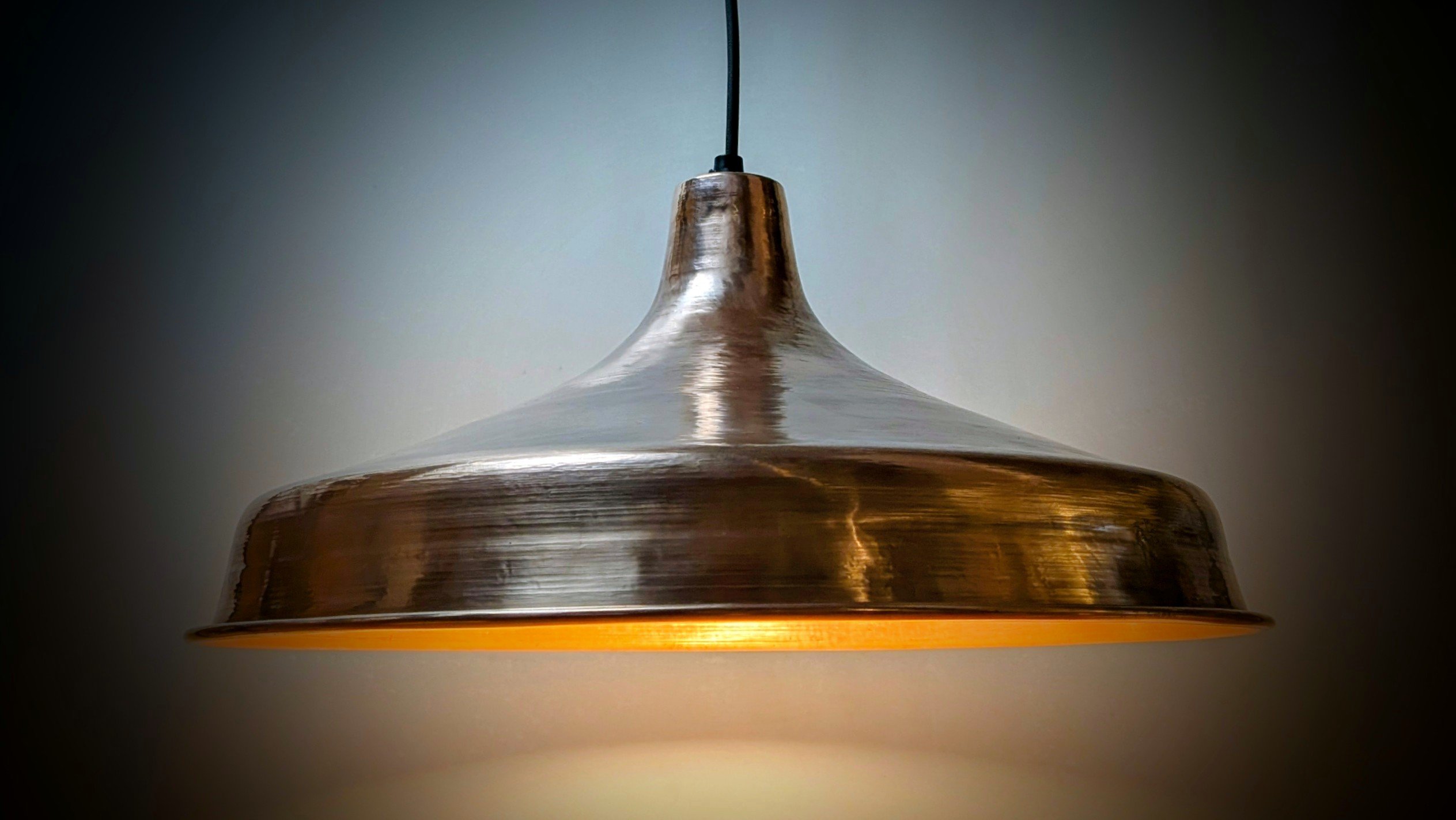 Danish design fra Lyskaer Belysning i kobber. 1977. J.J. Hammer & krone. Fuld restaureret. Ø43 – Design ikoniske lamper til spisestuen