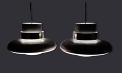 Unika sæt med 2 upcyclede 1970 loft lamper. Fremstår ny i råt industri look. Aluminium. Nyt el. Ø35. Sætpris. Læs mere