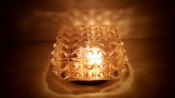 Original dansk E.S.Horn plafond med bobleglas. 20×20 cm.1970. Læs mere.