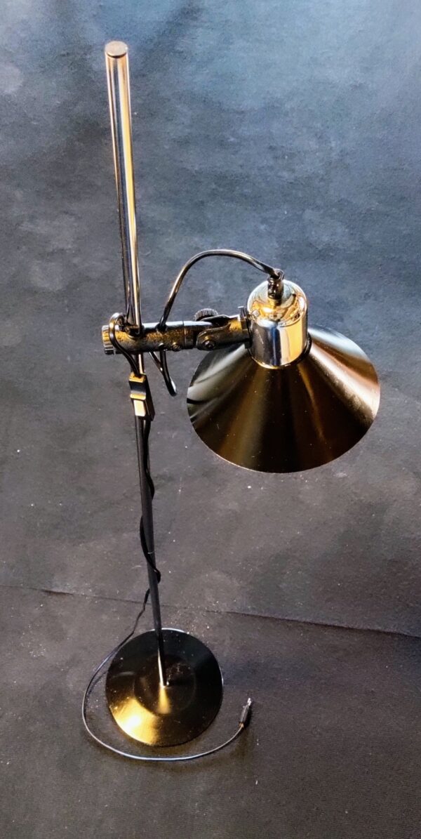 Vintage Vitrika gulvlampe fra 1970. Model 50113. 135 cm høj. Læs mere.