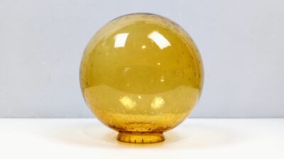 Ravfarvet dansk kugleglas. Ø20. Reservedel. Med 8 cm gribekant. Små glas bobler.