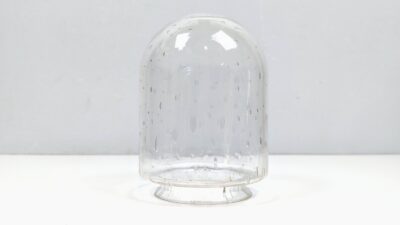 Klar dansk lampeglas med bobler. E.S.Horn oprindeligt til udendørs lampe.Ø13. 9,7 cm gribekant.