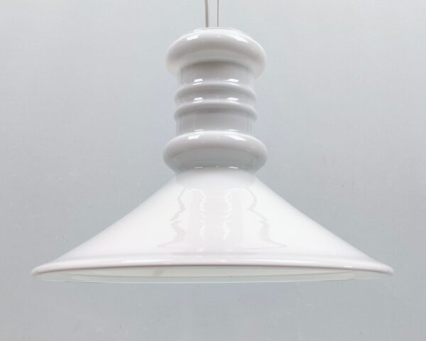 Stor Holmegaard apoteker spisebords lampe. 1984. Hvid opalglas. Ø36,5. 2,5 kilo ren glas. Alt el er nyt. Only pick up / Klik og hent