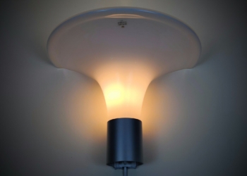 Holmegaard Mandarin væglampe. 1980. Alt el er nyt. Ø29,5. Læs mere.