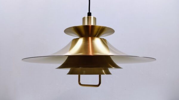Frandsen danish design lampe 1980. Type 1033-H. Ø47. Alt el er nyt. Læs mere.
