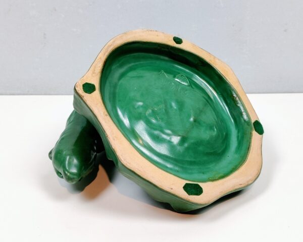 Michael Andersen. Dansk keramik isbjørn i grøn. Ø22,5 cm. Bornholmsk keramik. 1960. Excellent condition.