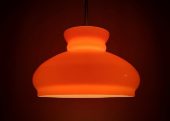 Holmegaard Glasværk lampe. Upcycled til loftlampe. Ø28. Orange. Nyt el. Læs mere.