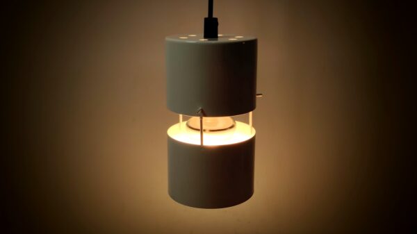 Minimalistisk dekorations lampe fra 1980. Danish design. Med ny el. Ø10. Læs mere