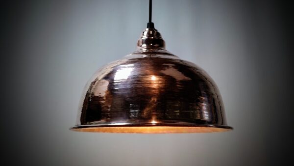 Vintage kobber lampe fra 1970. Nyt el og ny poleret. Danish design. J.J Hammer og krone. Ø27. Læs mere.