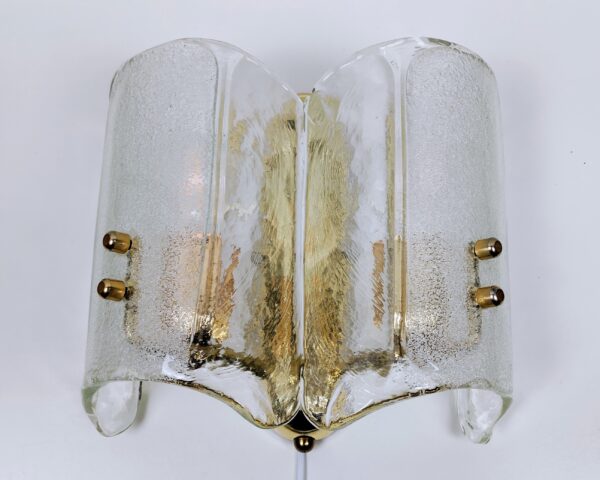 Vintage dobbelglas væglampe fra 1980. Danish design Scandi Lamp. Sommerfugle udtryk. 2,3 kilo glas. Delvist nyt el. Læs mere.