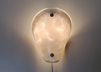 Dansk glasdesign fra 1990. Væglampe fra El- Light. Model cloud. Alt el er nyt. Læs mere