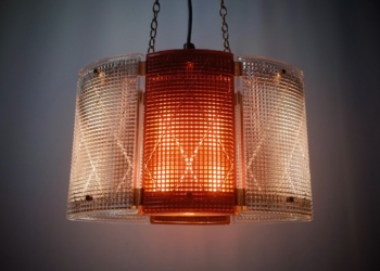 Sjælden Vitrika loftlampe fra 1960. Ny el. Glas, palisander og messing. Danish design. 30 cm lang. Læs mere