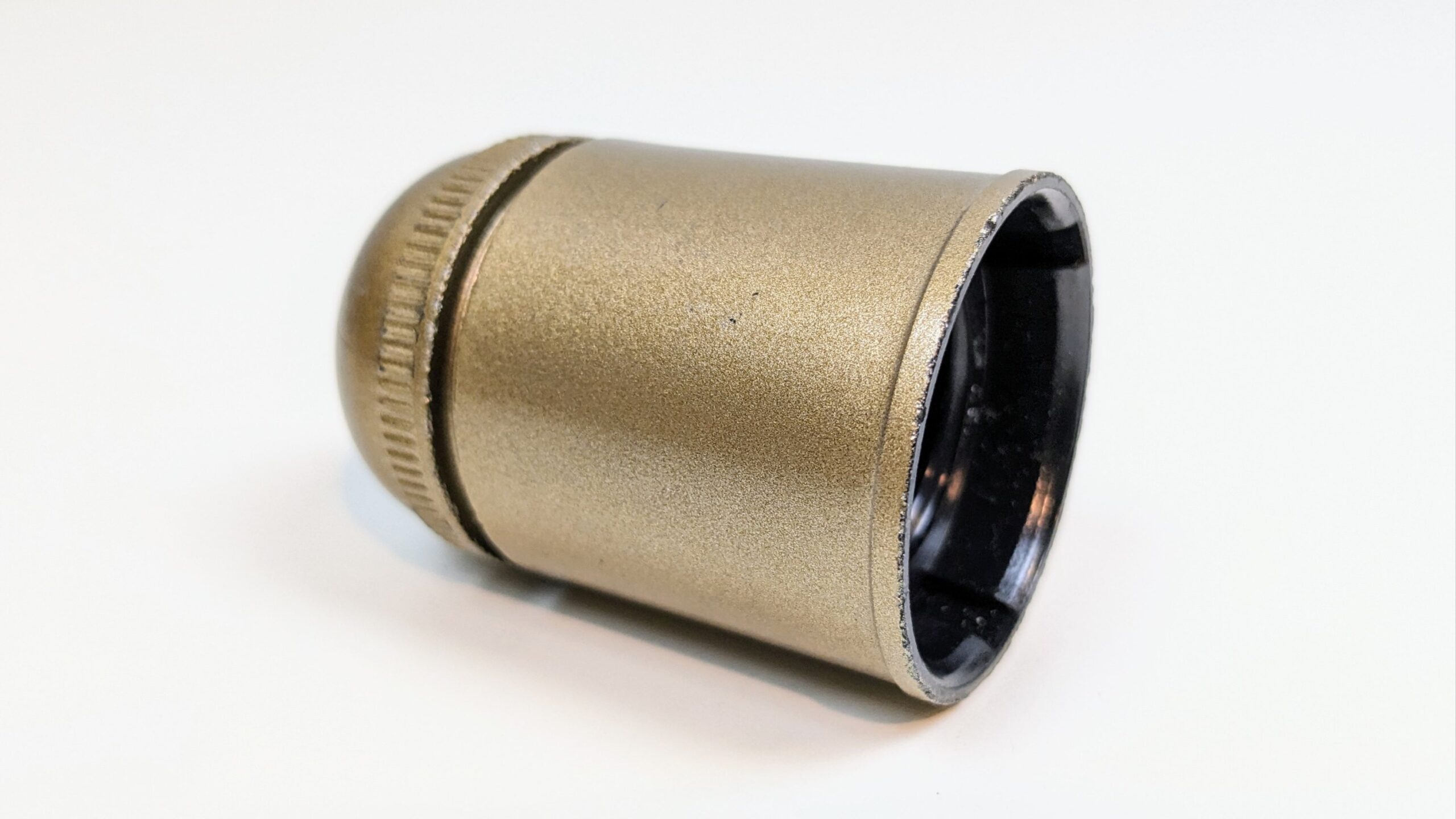 E27 fatning. Guld malet. Original. 57 mm lang. M10 gevind. – produktbillede 1 – Antikke originale fatninger