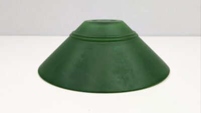 Originale nye lampeglas fra 1980. Til køkkenlamper. Ø18. 29 mm tophul. Skovgrønne. Få på lager.