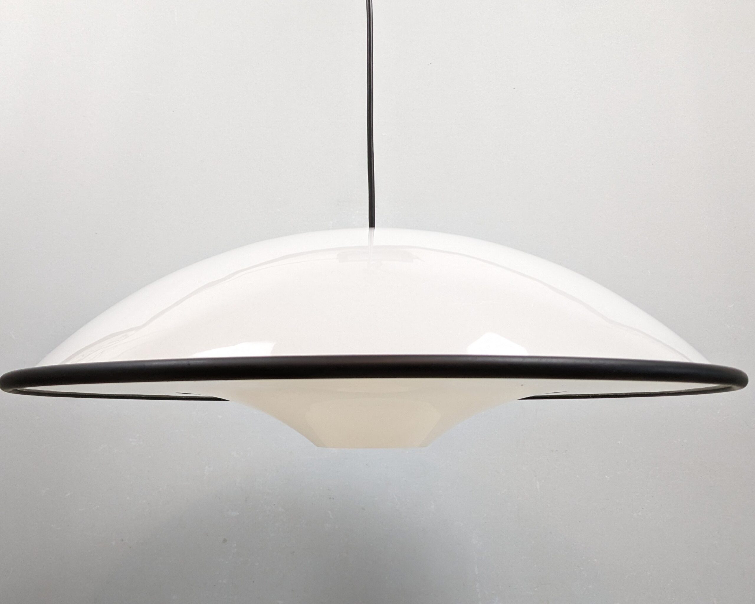 Sjælden Loftlampe fra 1980. Preben Jacobsen design for Fog og Mørup. Model “Cosmos” Ø52. Nyt el.