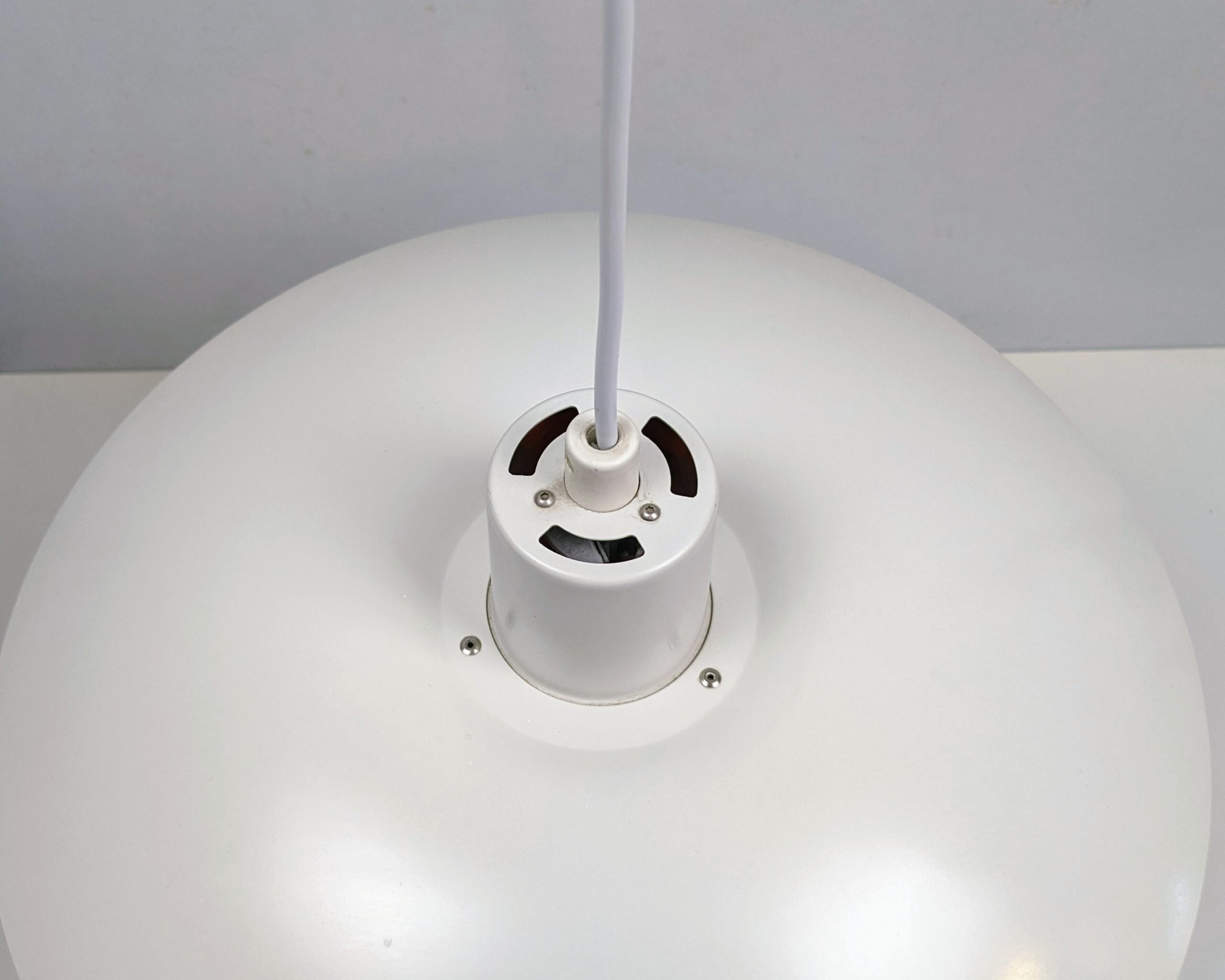 PH 4/3. Louis Poulsen og Poul Henningsen. Excellent condition. Ø40. Delvist nyt el. – produktbillede 3 – Design ikoniske lamper til spisestuen