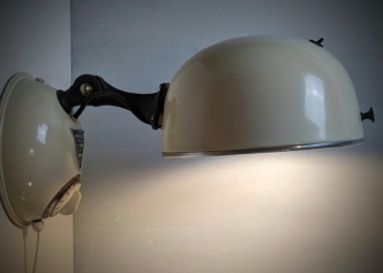 Original Bergsonne solvarme lampe fra 1963. Custom made væglampe. Nyt el. Læs mere