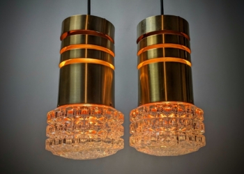 Sæt med 2 smukke danske Vitrika lamper fra 1960. Alt el er nyt. Mellemstore. 2 sæt haves. Læs mere