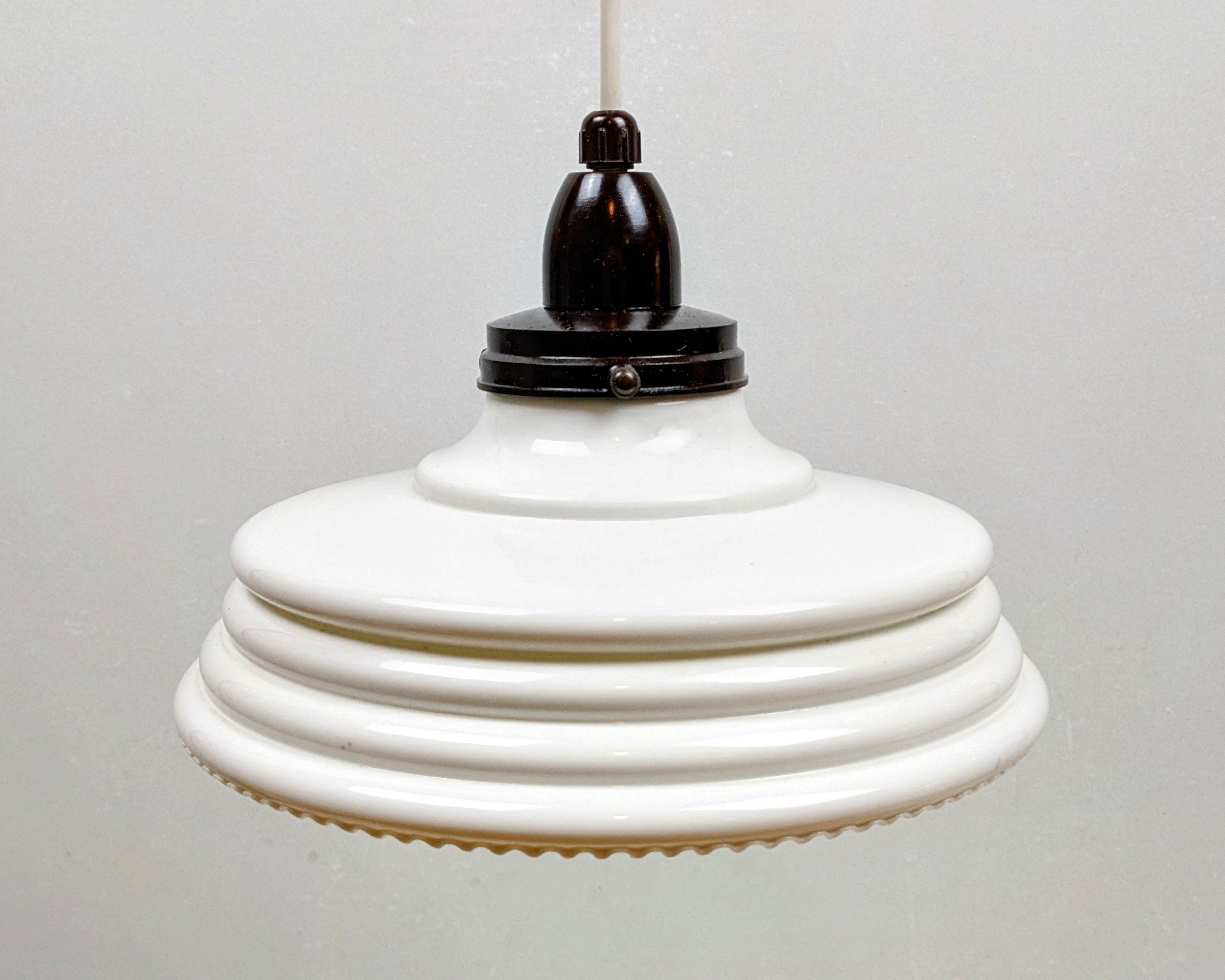 Charmerende og sjælden antik opaline glas lampe med bakelit ophæng og ny ledning. Ø23. - Billede 4