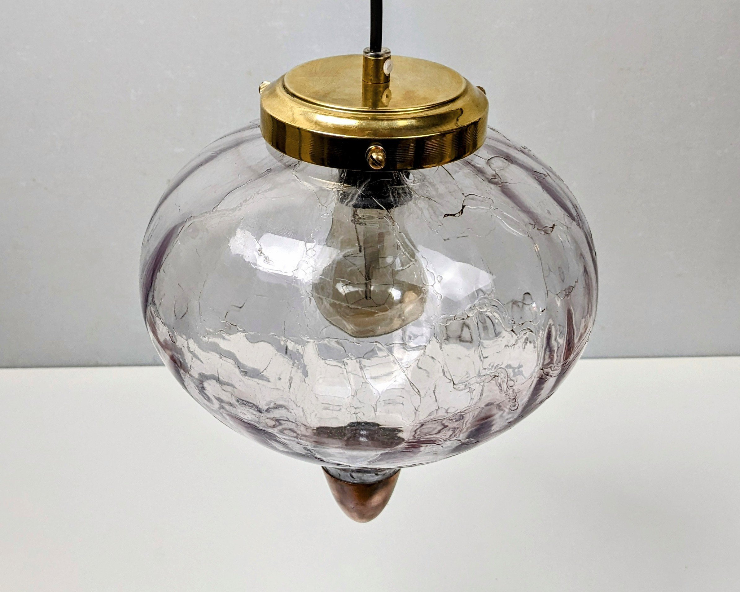 Dekorativ unika lampe i krakeleret glas med lyserødt skær. Alt udover glas er nyt. Ø23 - Billede 4