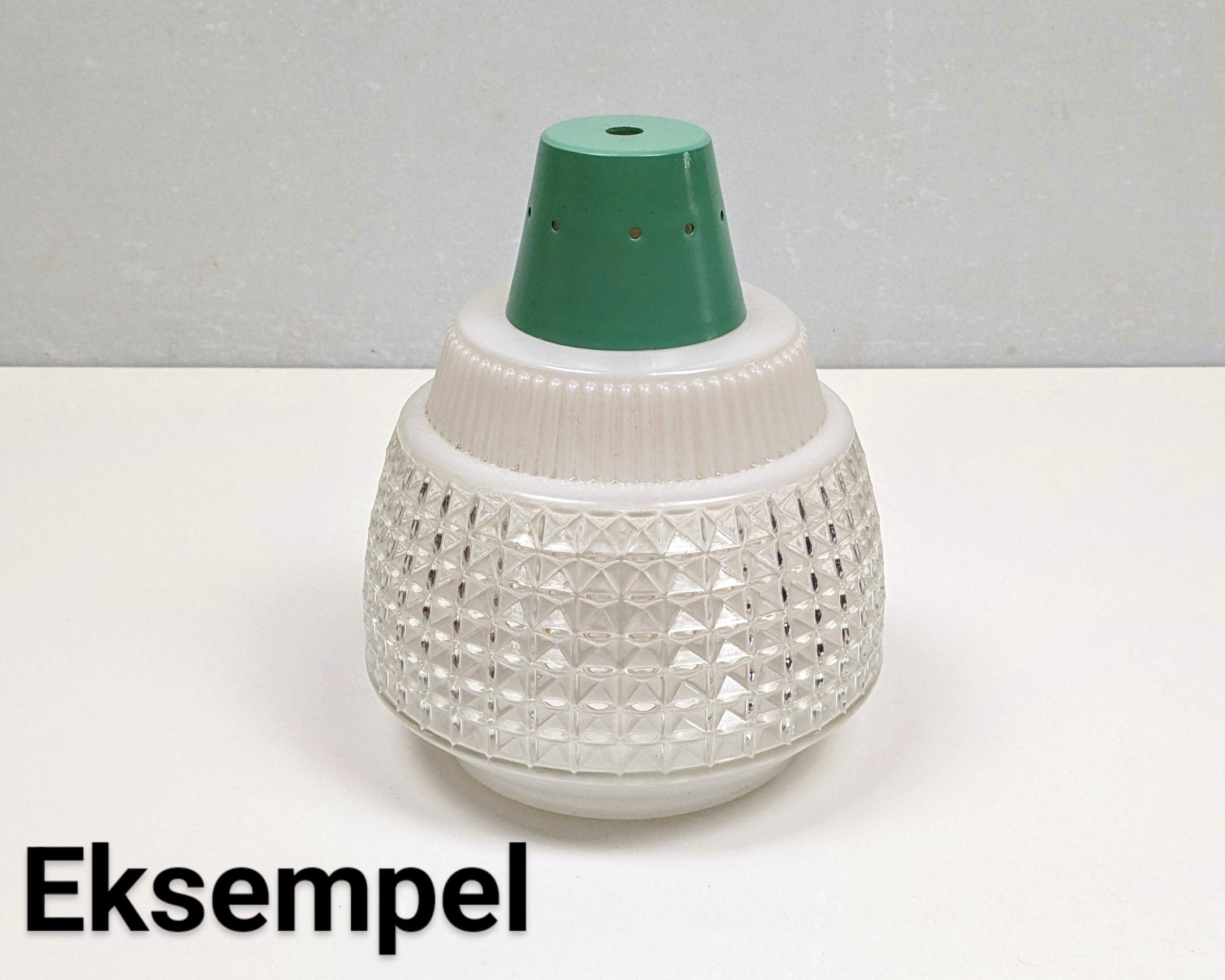 Pastelgrøn top. 1960. Ubrugte. Lampetop eller lamp bund. Ø66